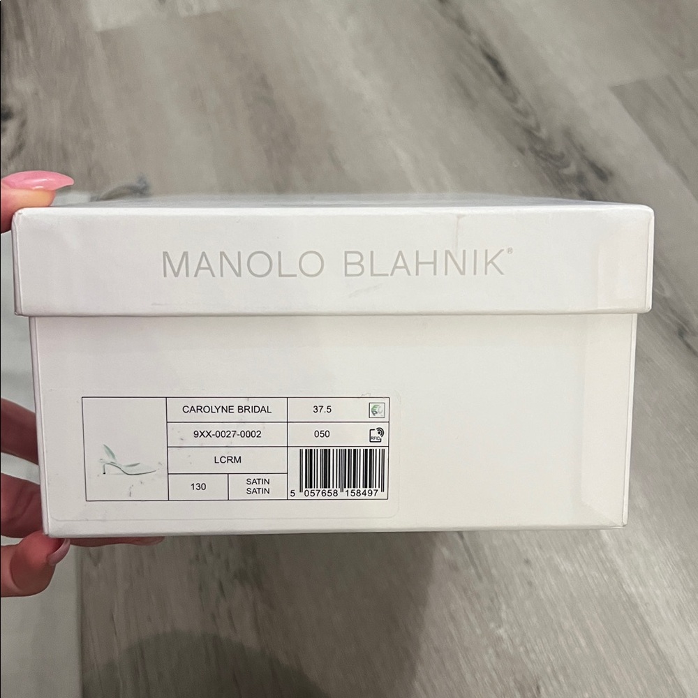 Manolo Blahnik White Slingback Kitten Heel - Picture 14 of 14